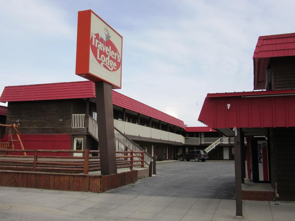 Travelers Lodge West Yellowstone Exterior photo